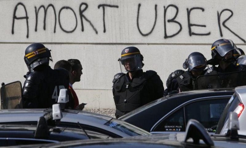 La justicia francesa da la razón a Uber frente a un conductor que pedía ser considerado asalariado