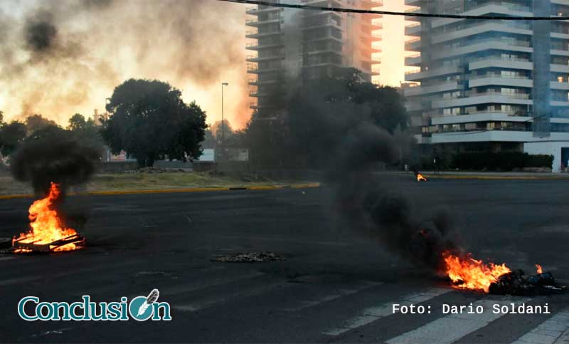 Vecinos de zona norte cortaron el tránsito en pedido de soluciones habitacionales