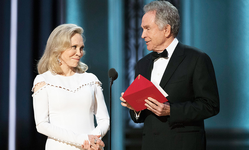 Luego del fallido, Dunaway y Beatty presentarán los Oscars