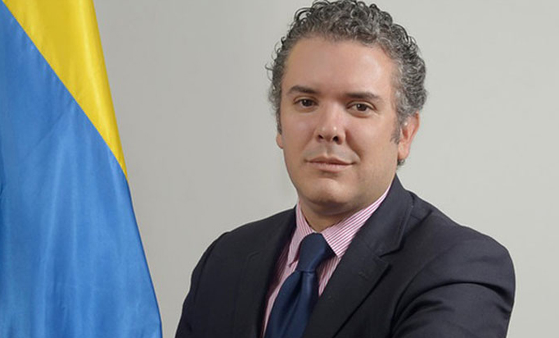 Político colombiano presentó su renuncia al Senado por elecciones
