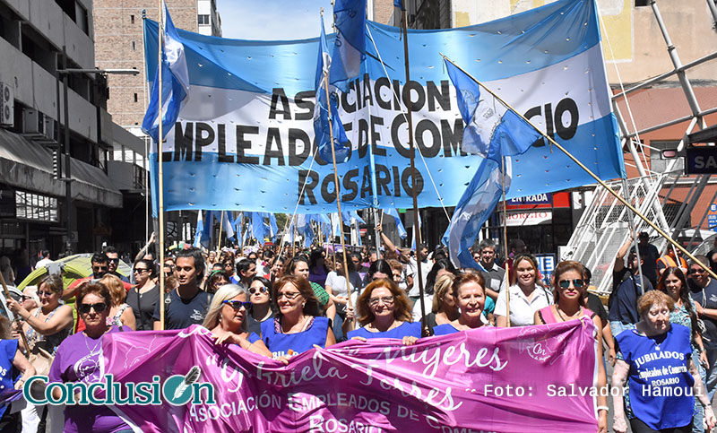 Empleados de Comercio realizó una marcha temprana por el Día de la Mujer