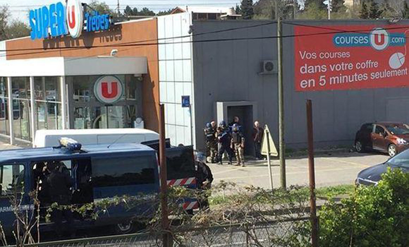 Al menos dos muertos en una toma de rehenes en Francia