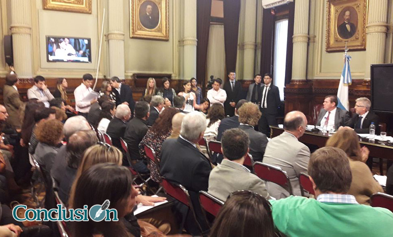Bicameral del ARA San Juan citó al Congreso al ministro Aguad para el 17 de abril