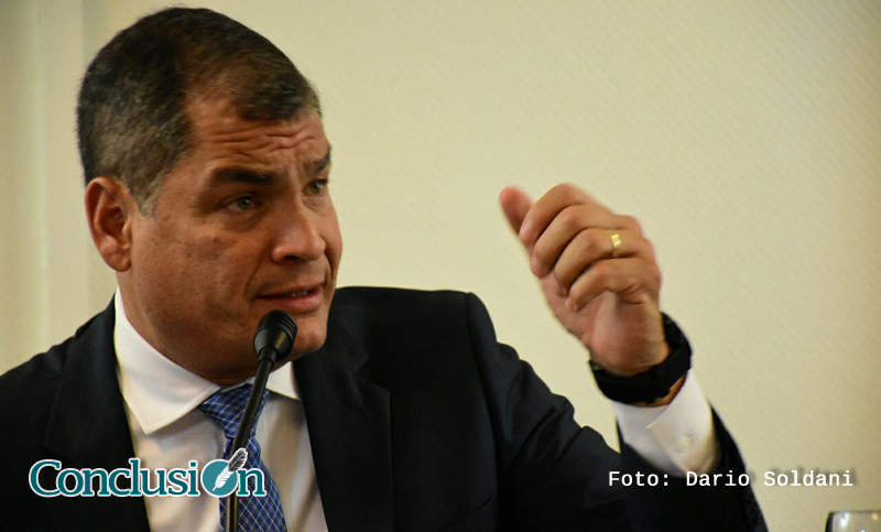 Rafael Correa en Rosario: «La dictadura perfecta requiere apoyo mediático»