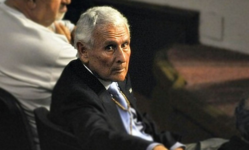 Revocan la prisión domiciliaria del genocida y ex comisario Etchecolatz