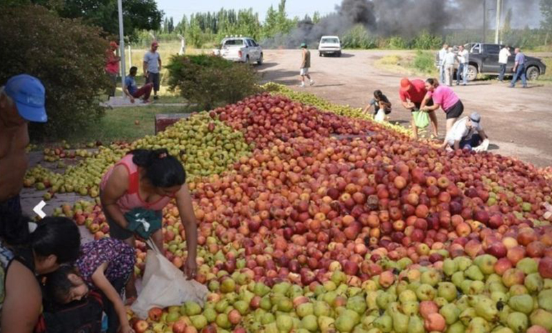 Crisis en las economías regionales, cierra Moño Azul