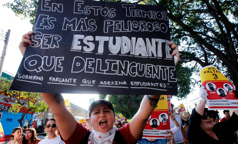 Hallan muerto a uno de los estudiantes desaparecidos en Jalisco
