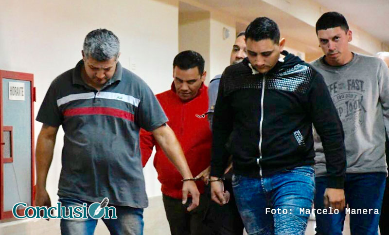 «Al grito de entreguen las drogas y las armas, nos empezaron a golpear»