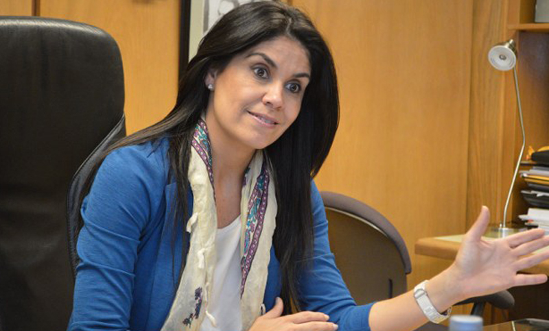 Senadora uruguaya salió a tocar timbres para dialogar con los vecinos