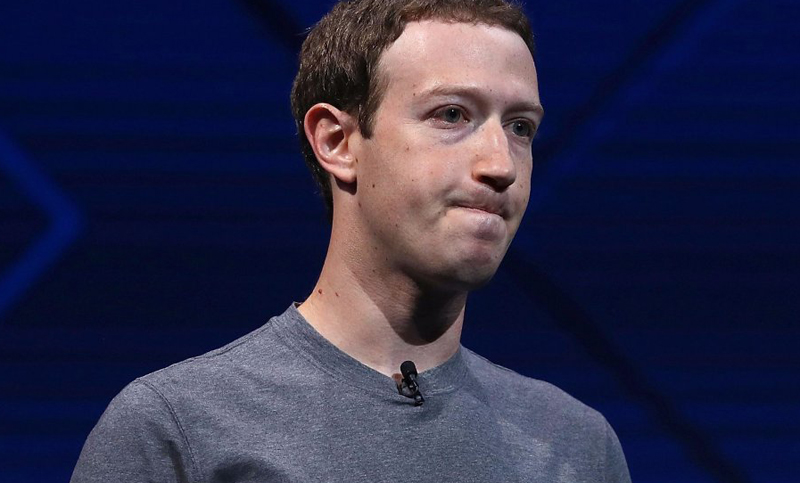 Zuckerberg se disculpa públicamente por el escándalo de Facebook