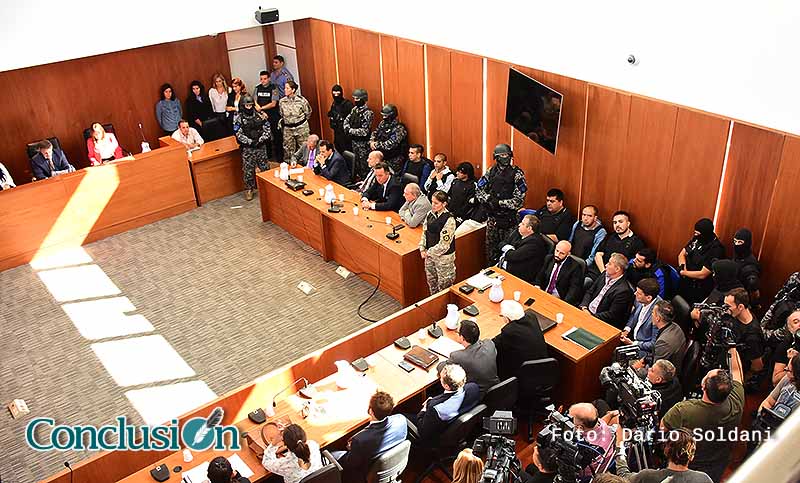 Los Monos: 37 años para Monchi, 22 para Machuca y 6 para el «viejo» Cantero