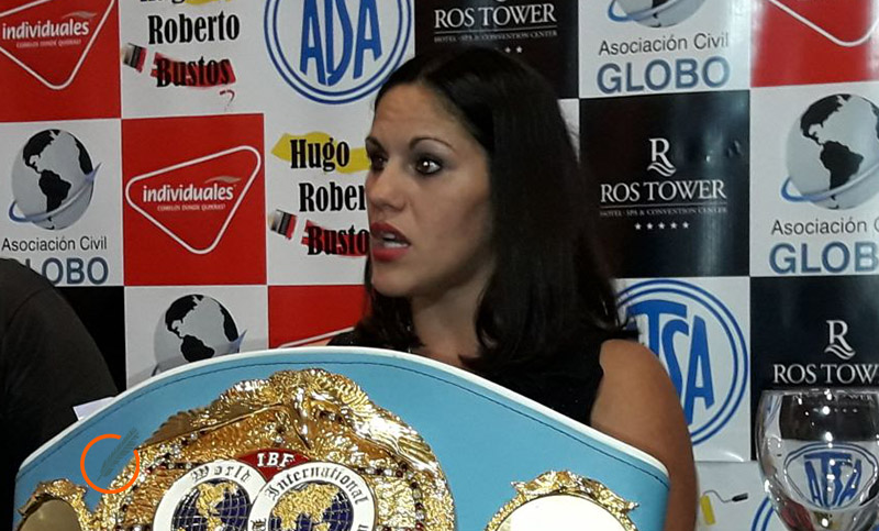 La Leona Bustos presentó la pelea ante Taylor en Estados Unidos