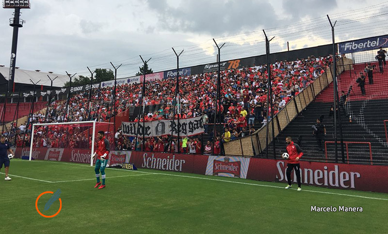 Volvieron los visitantes al Coloso con hinchas del Rojo