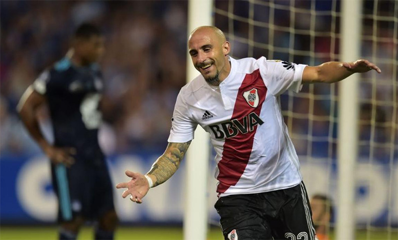 River le ganó a Emelec en Ecuador y se acomodó en la Libertadores
