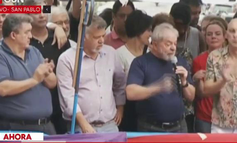 Lula inició su discurso ante su inminente detención. Mirá el video