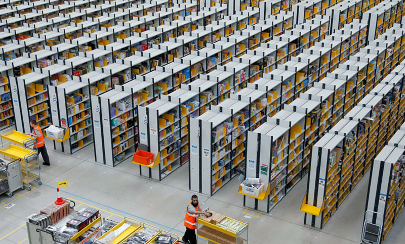 Trabajadores de Amazon orinan en botellas por miedo a ser despedidos