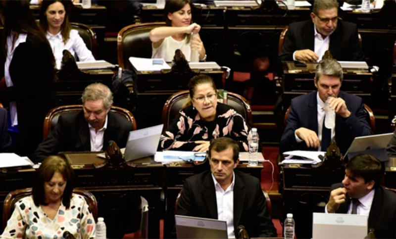 El oficialismo impidió el tratamiento de proyectos para frenar el tarifazo