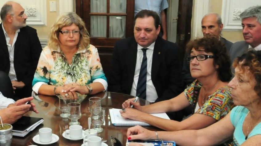 La Provincia realizó una nueva oferta a los docentes, que debatirán en asamblea