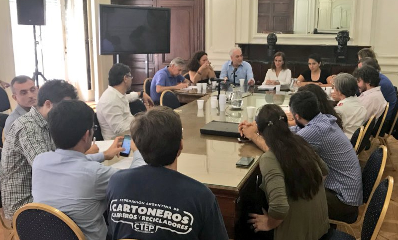 Advierten que hay 5 mil puestos de trabajo en riesgo debido a la Ley de Basura Cero