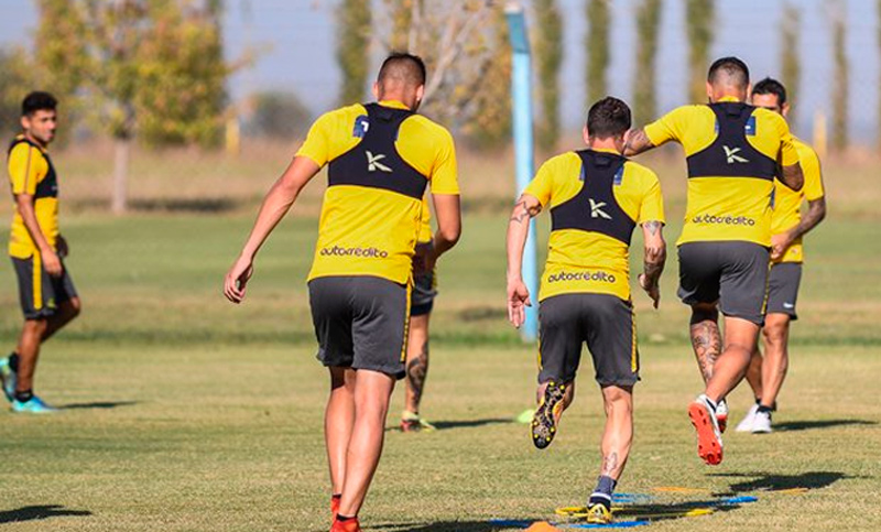 Central entrena sin descanso para su compromiso copero