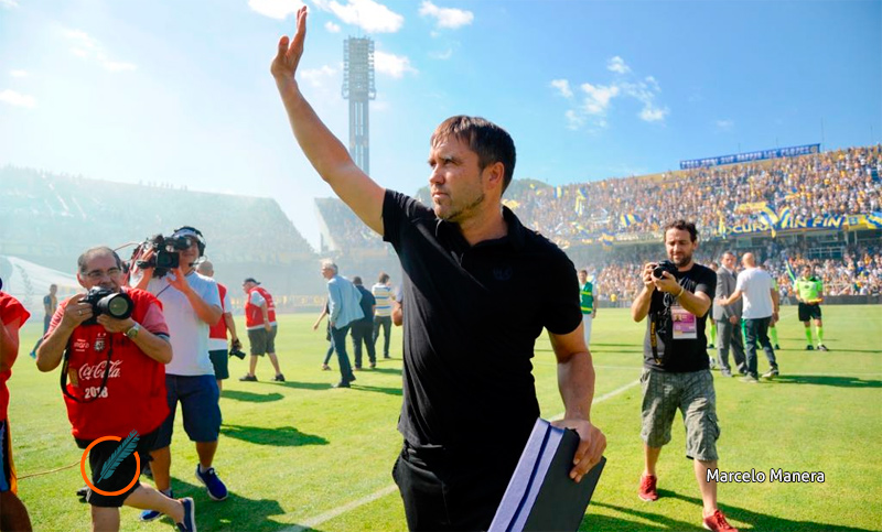Un Coudet emocionado recibió el afecto del pueblo canalla
