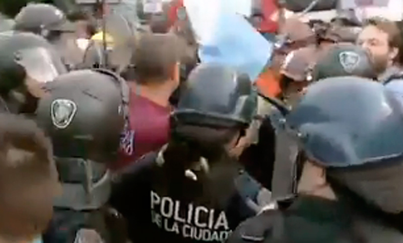 Detenidos e incidentes tras una marcha sindical en Buenos Aires