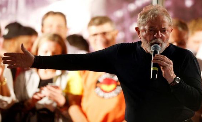 El improvisado “fortín» de Lula: resistencia y samba en una sede sindical