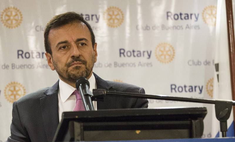El gobierno planea ajustar otro 10 por ciento la planta de empleados en la administración pública