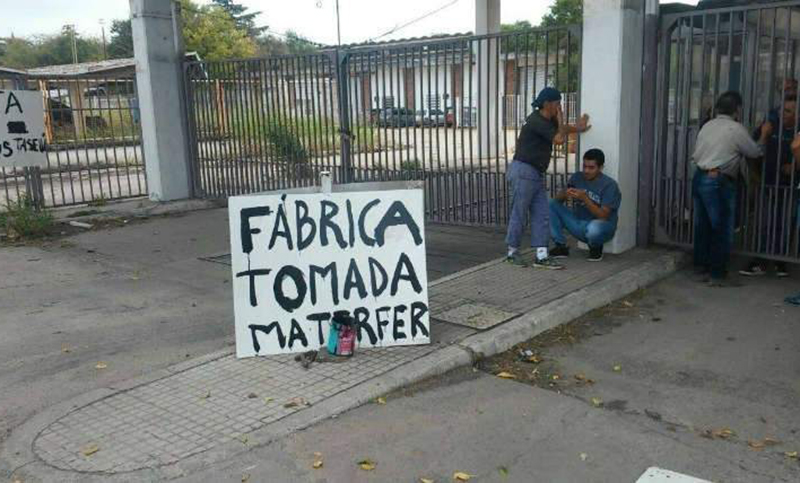 Trabajadores de Materfer tomaron la planta de Córdoba en reclamo por 8 despidos