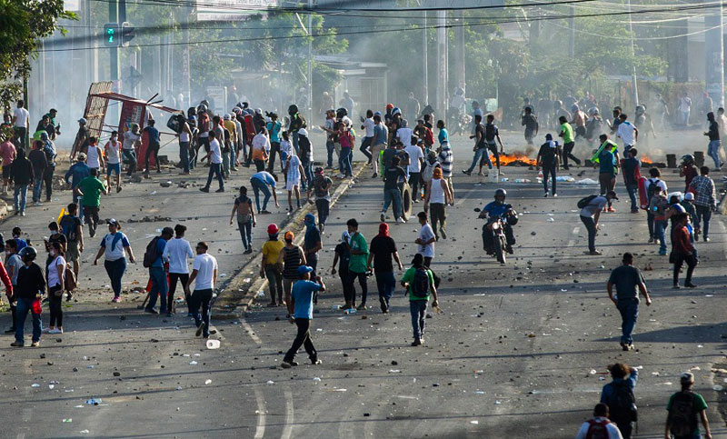 El presidente nicaraguense derogó la reforma de seguridad social por las protestas