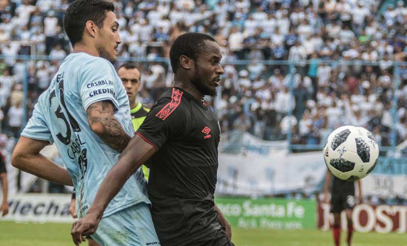 Newell’s mereció el empate pero casi lo pierde por la ineficacia de siempre