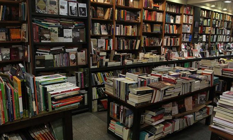 Los apasionados por la lectura tuvieron su noche preferencial