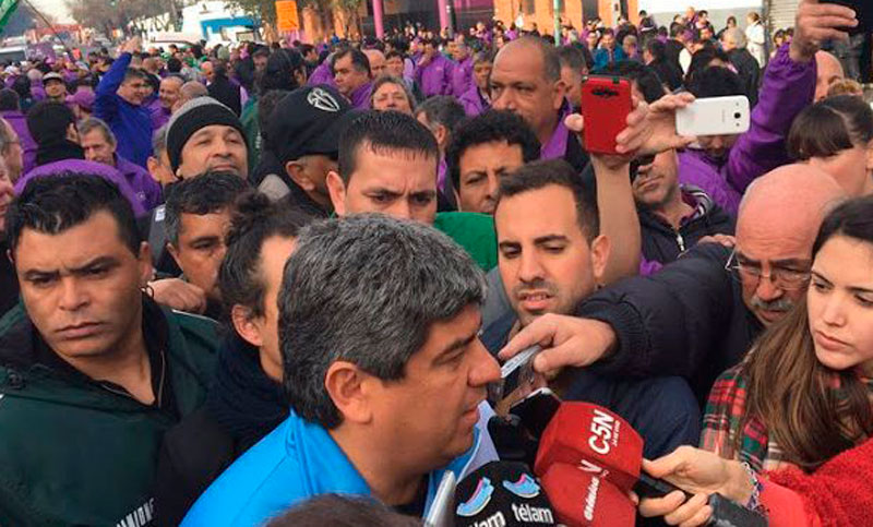 Camioneros realizarán un paro de 24 horas en defensa de puestos de trabajo en riesgo