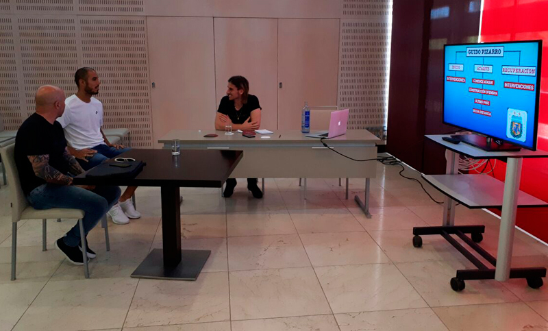 Sampaoli se reunió con Guido Pizarro en Sevilla