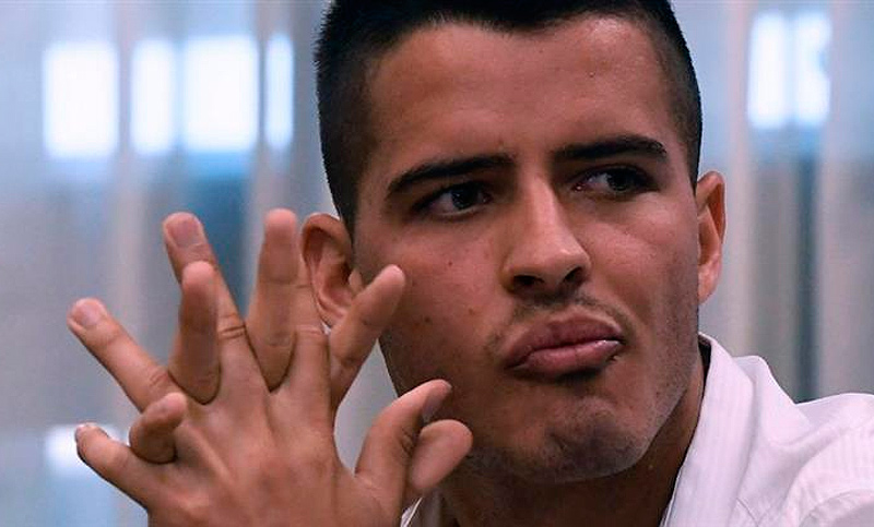 Intiman al jugador Alexis Zárate a volver a Argentina para someterse a la Justicia