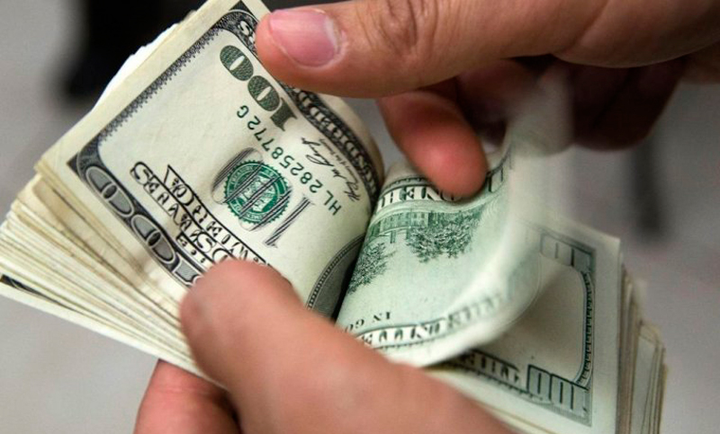 ¿Qué países buscan deshacerse del dólar y cuán real es la idea?