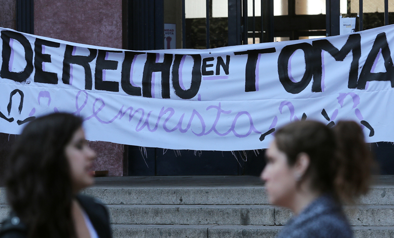 Estudiantes chilenos tomaron universidades contra la violencia machista