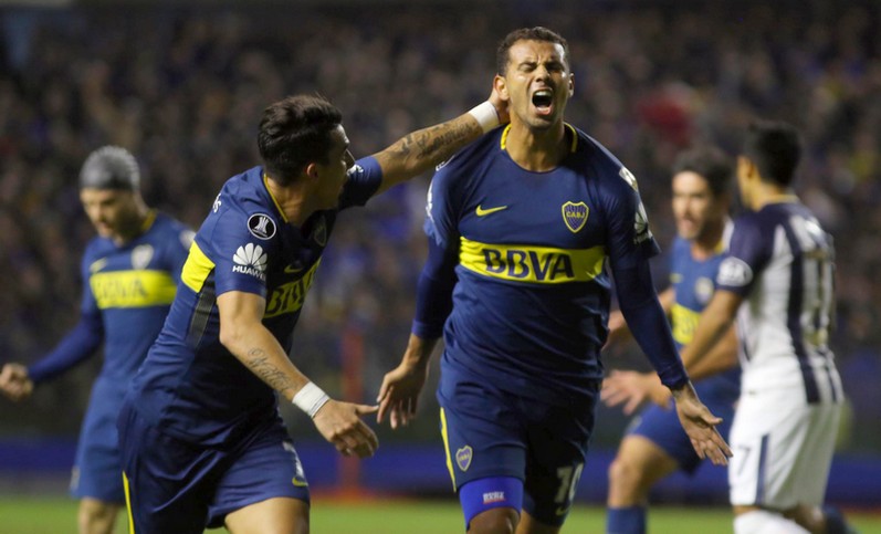 Boca con goleada aprovechó el triunfo de Palmeiras y sigue en la copa