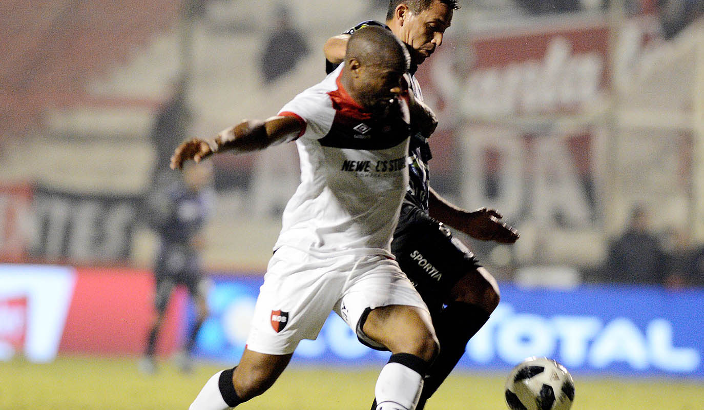 Newell’s se impuso a Deportivo Rincón con claridad y por jerarquía