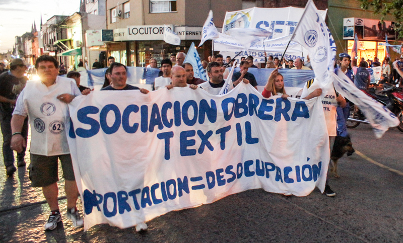 Los textiles se declaran en estado de alerta y movilización ante la situación del sector