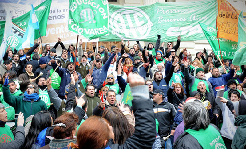 Estatales porteños reclaman la apertura de la paritaria