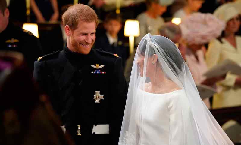 El príncipe de Inglaterra y Meghan Markle ya son marido y mujer