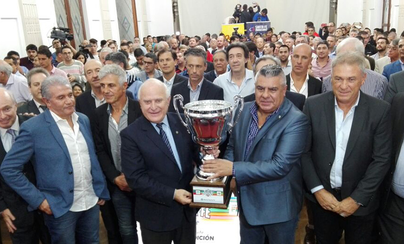 El lanzamiento de la Copa Santa Fe tuvo la presencia del Chiqui Tapia