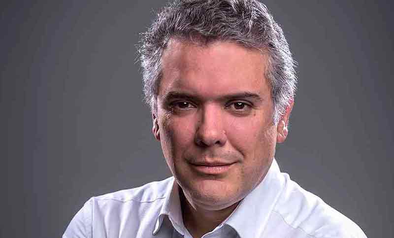 Candidato de Derecha lidera sondeos presidenciales en Colombia