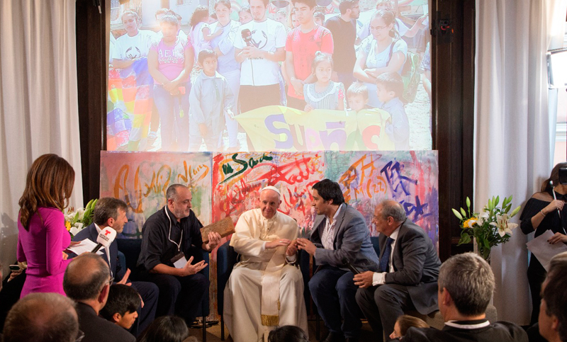 El Papa inauguró por videoconferencia la sede de Scholas en villa 31