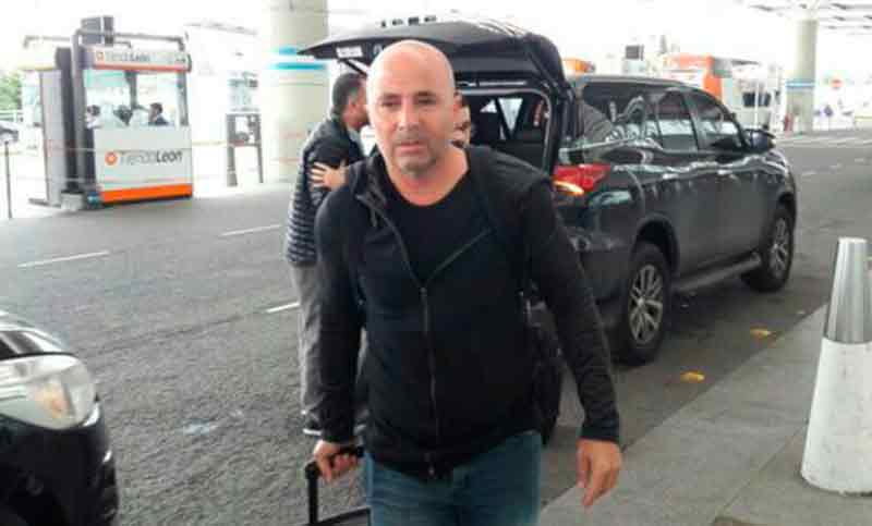 Sampaoli regresó al país tras su gira por Europa