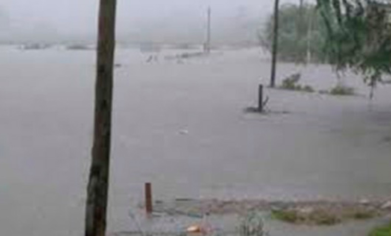 Dos muertos y cientos de evacuados tras el temporal en 5 provincias