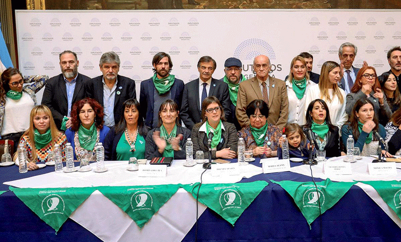 Se oficializó que el 13 de junio se votará sobre el aborto legal en Diputados
