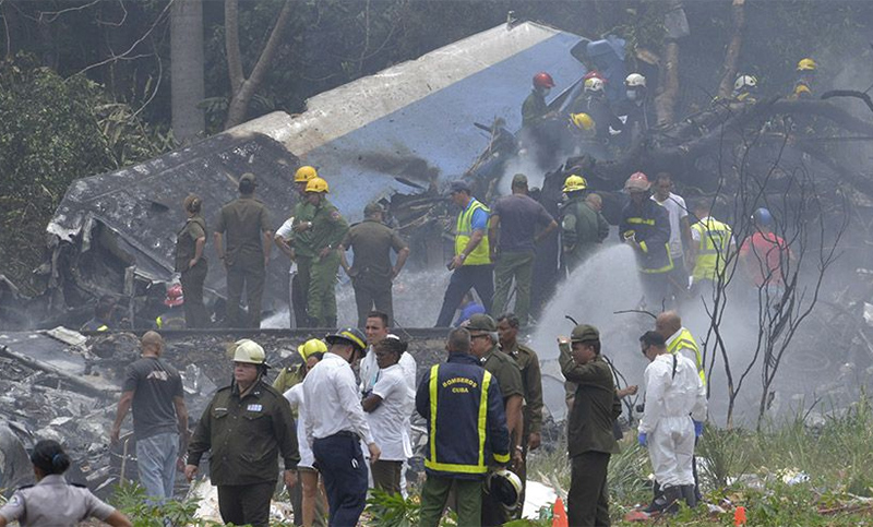 Un avión con 104 pasajeros se estrelló en Cuba dejando un «alto número de víctimas»