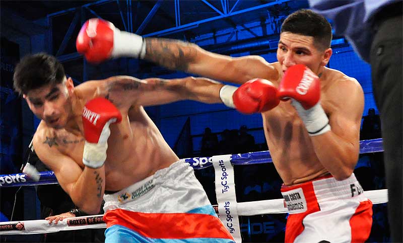 Noche de boxeo en Sportivo Barracas
